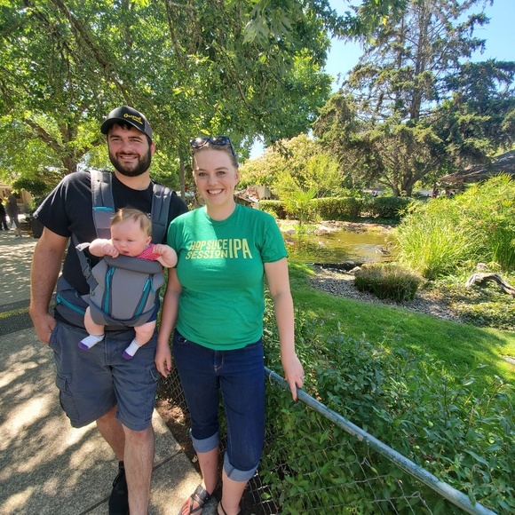 Meet your Posher, Amanda - Picture 2 of 4